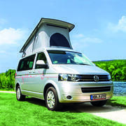 Toit relevable pour véhicule VW T5/T6/T6.1 : sca 194 de dimension L1 H1 avec ouverture Avant et Kit lit intégré de type Lattes