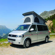 Toit relevable pour véhicule VW T5/T6/T6.1 : sca 194 de dimension L1 H1 avec ouverture Avant et Kit lit intégré de type Lattes
