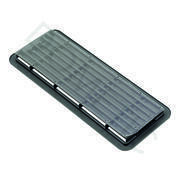 grille d'aération inférieure